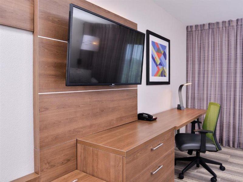 Holiday Inn Express Hotel & Suites Elgin By Ihg Zewnętrze zdjęcie
