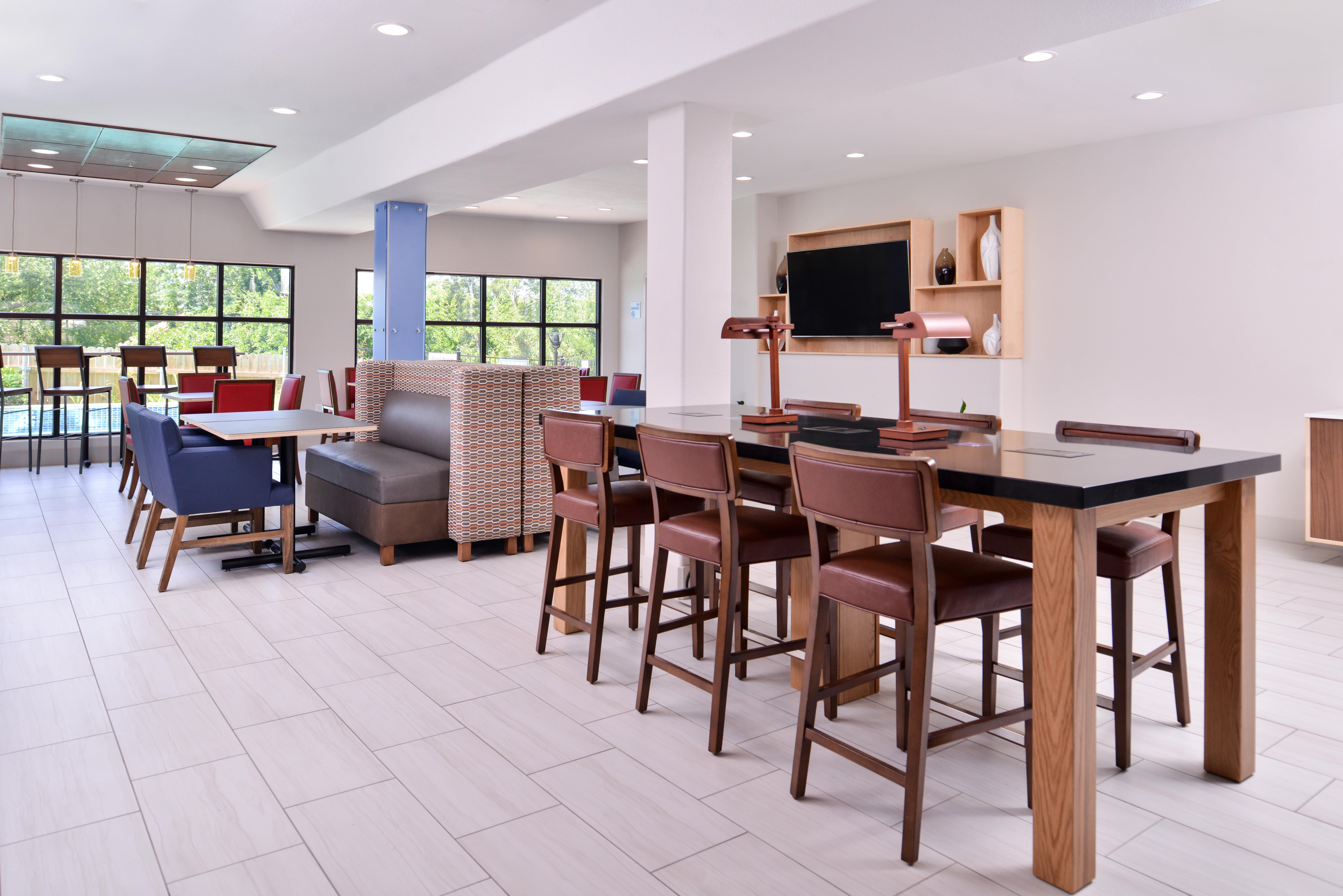 Holiday Inn Express Hotel & Suites Elgin By Ihg Zewnętrze zdjęcie