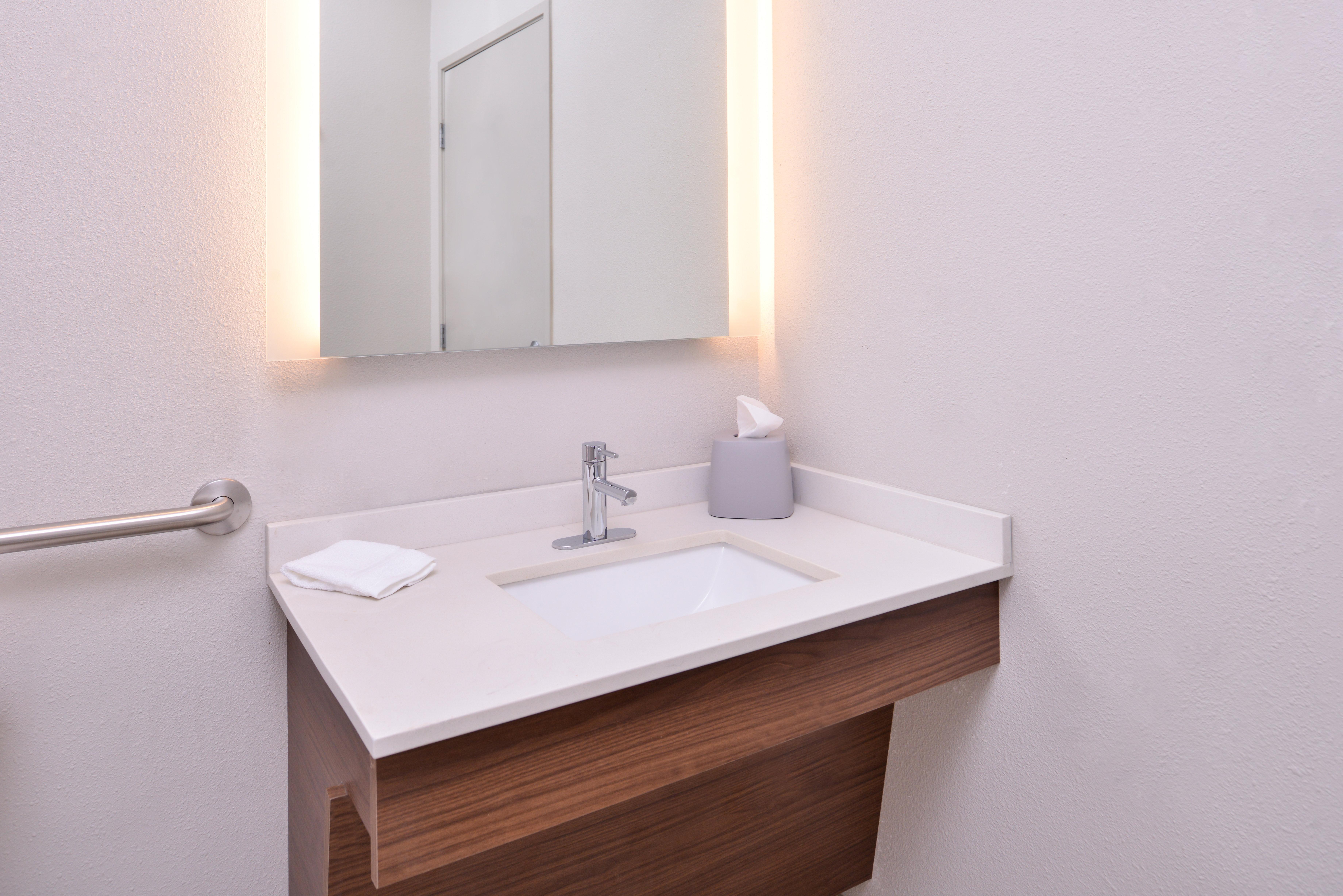 Holiday Inn Express Hotel & Suites Elgin By Ihg Zewnętrze zdjęcie