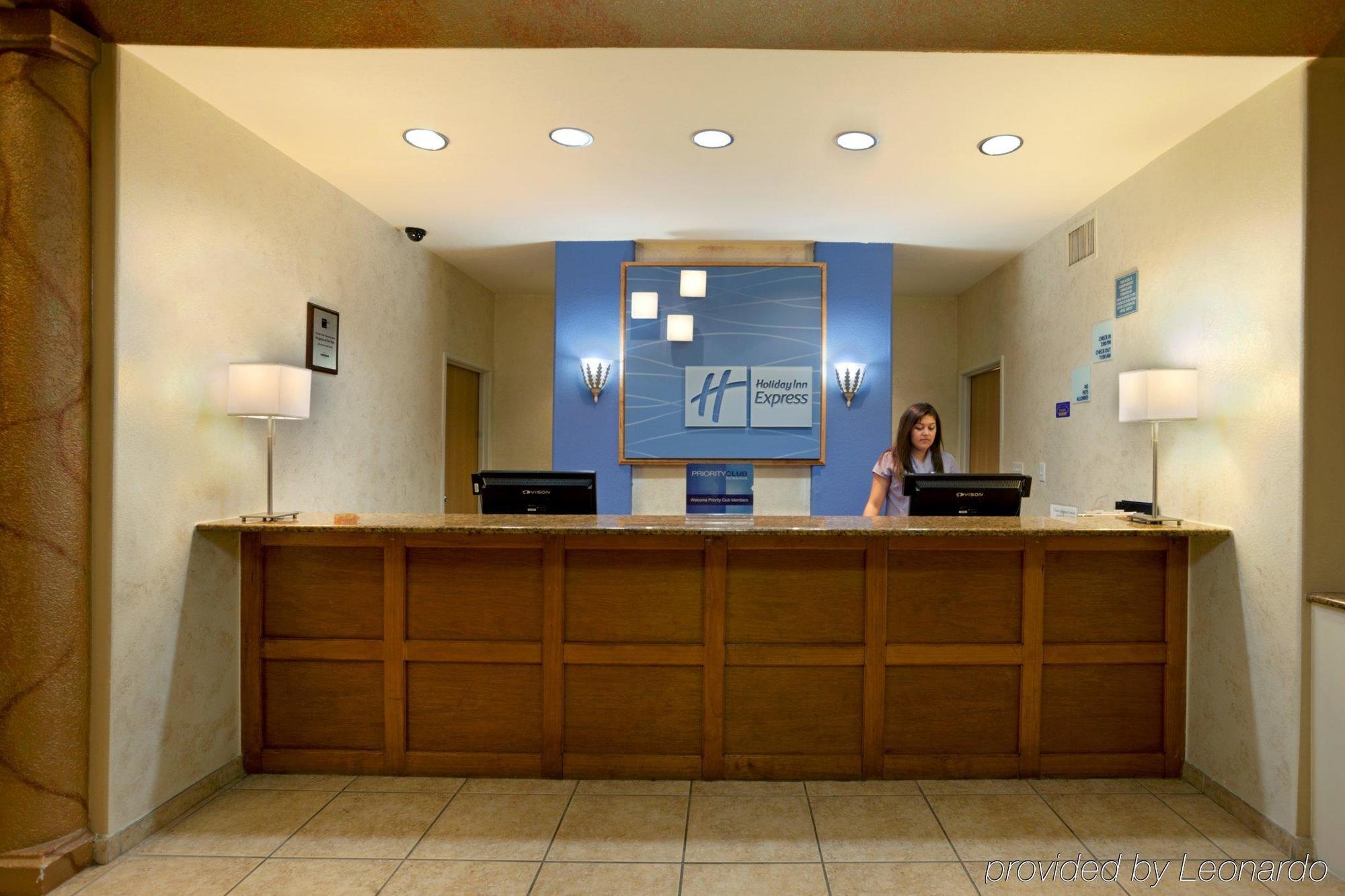 Holiday Inn Express Hotel & Suites Elgin By Ihg Wnętrze zdjęcie